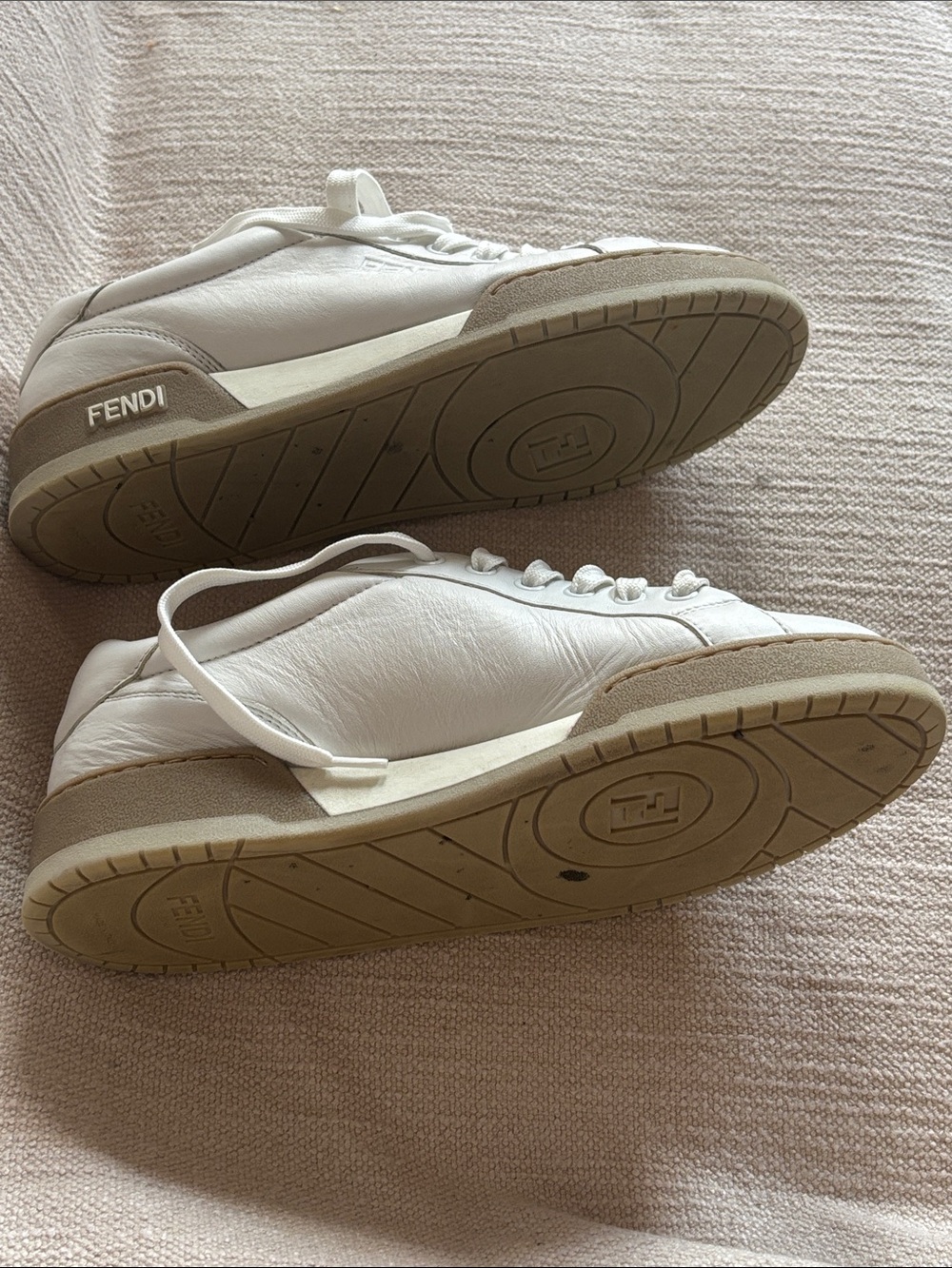 🧡Fendi White /Beige Leather Low-Top Sneaker with Tan Sole Accents - Picture 7 of 7